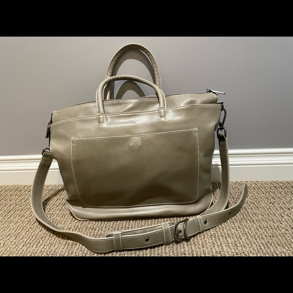 Matt & Nat diaper bag - Picture 2 of 9